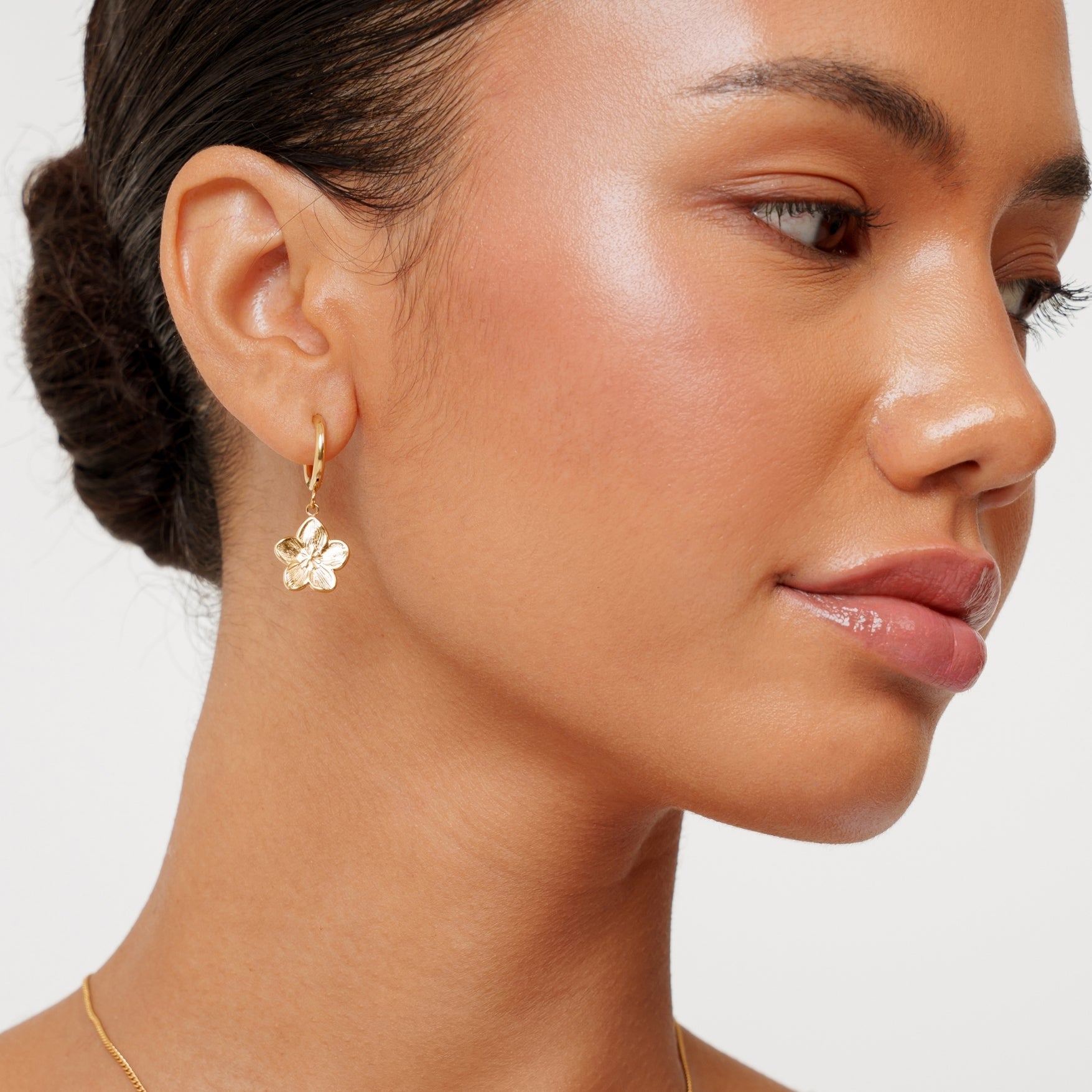 Athena Sakura Hoops