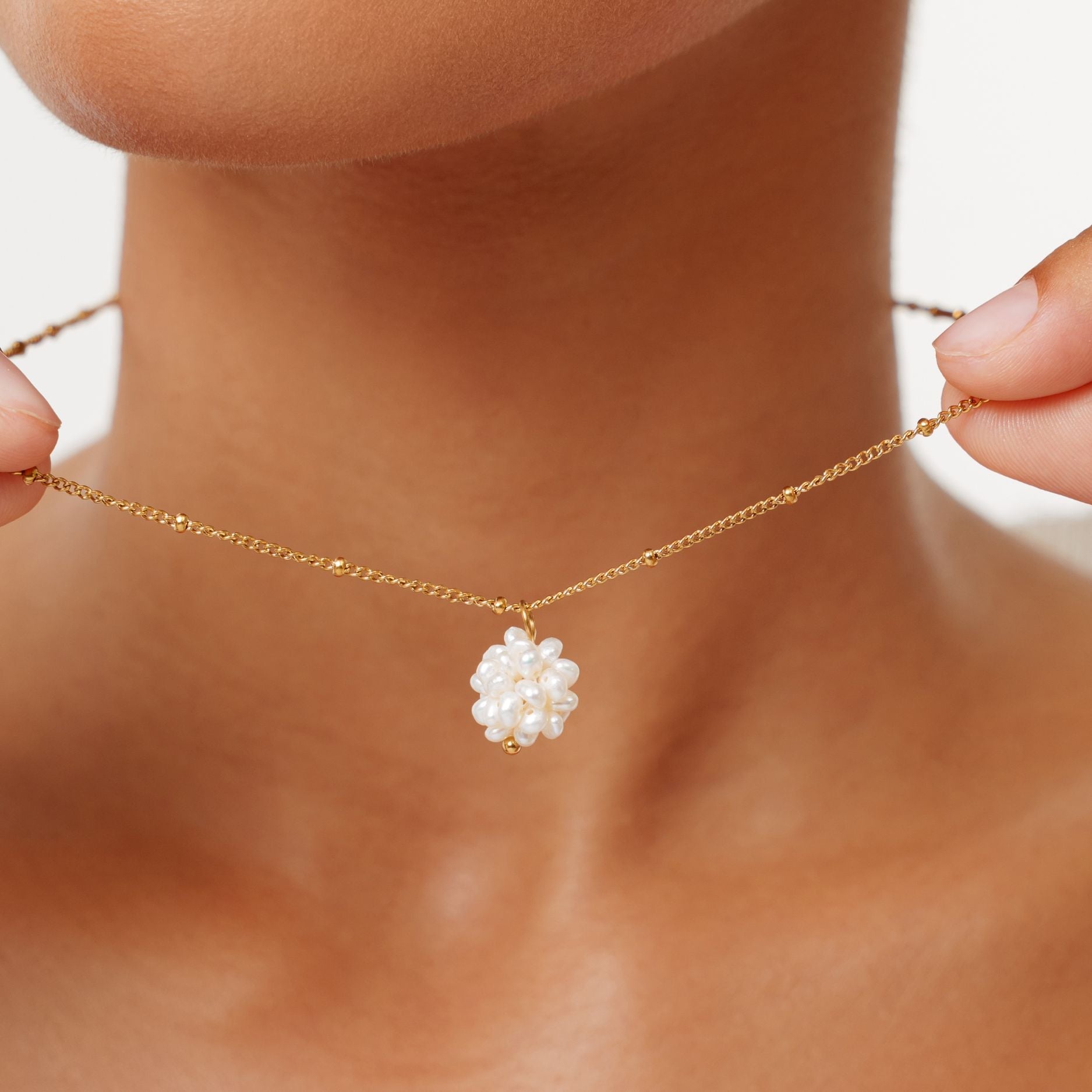 Athena Tiny Pearls Necklace