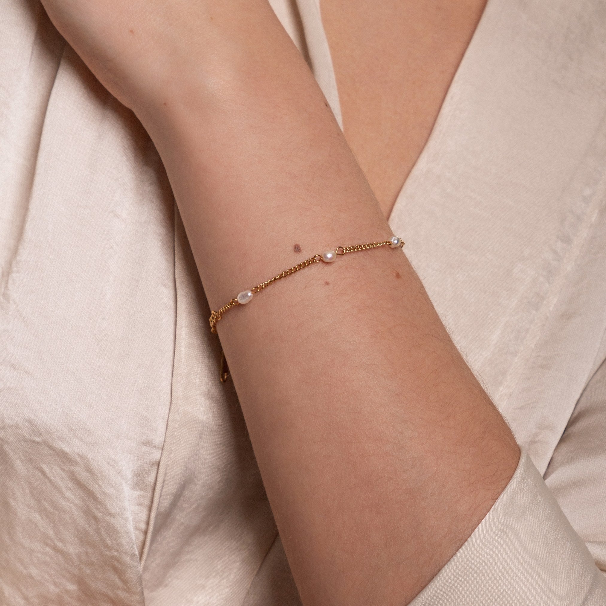 Athena "Lovina" Freshwater Pearl Bracelet
