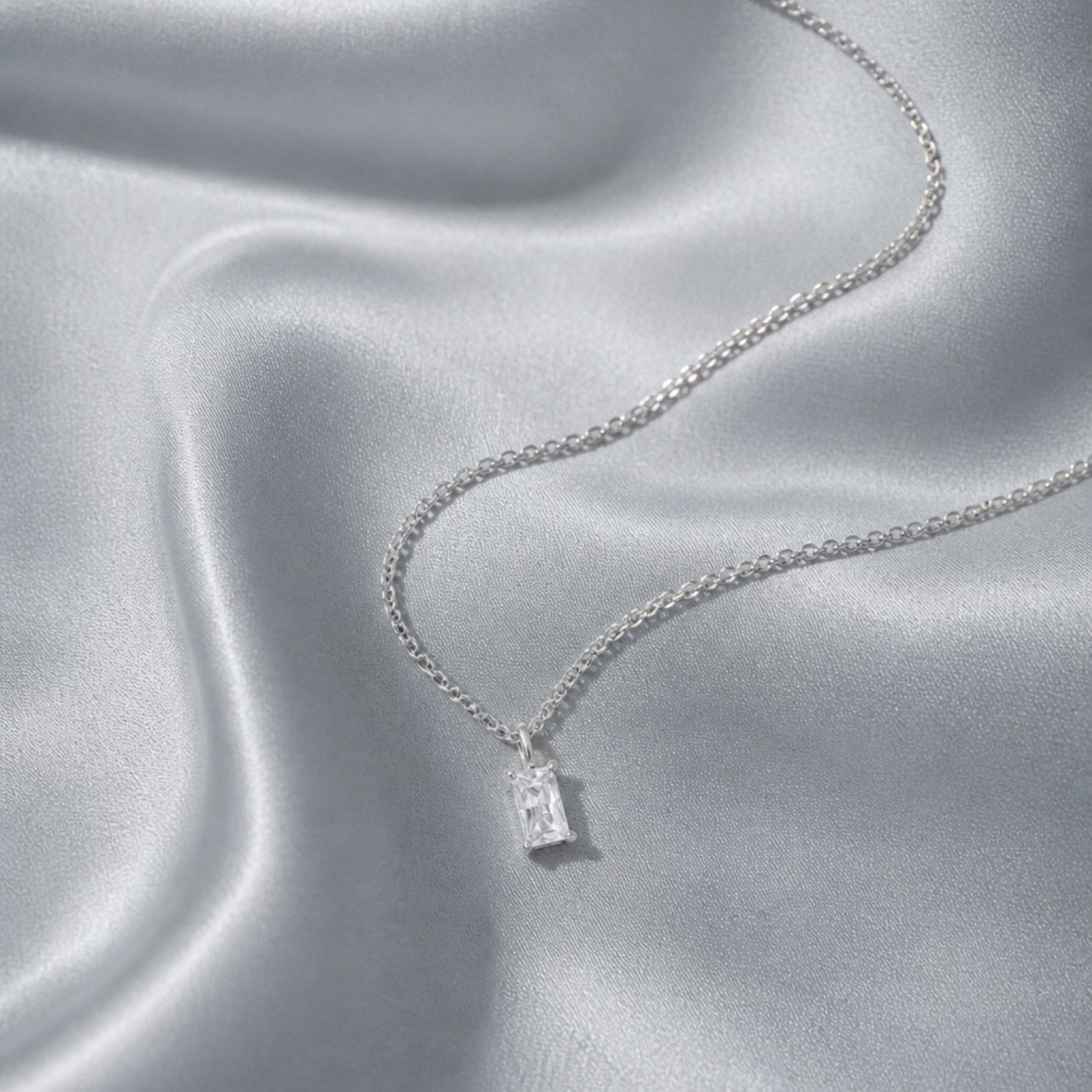 Athena Glow Necklace