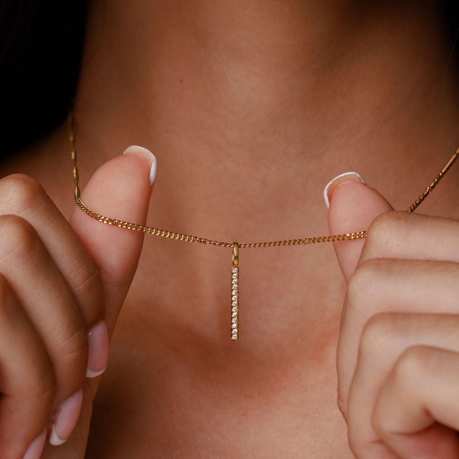 Athena Sparkling Bar Necklace