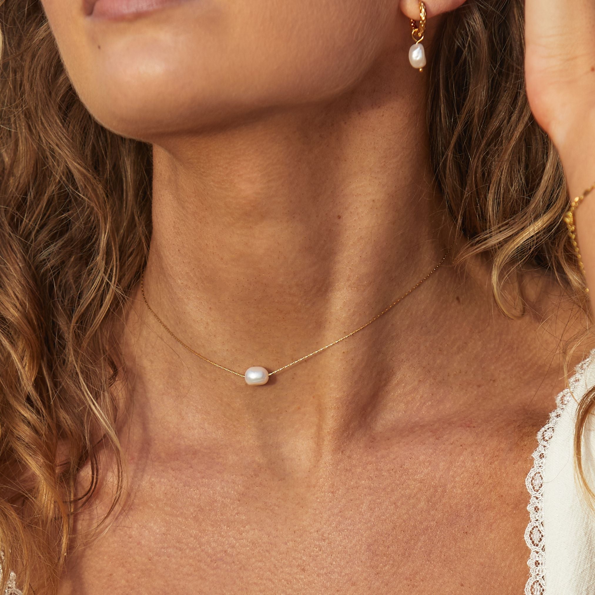 Athena Baroque Pearl Choker