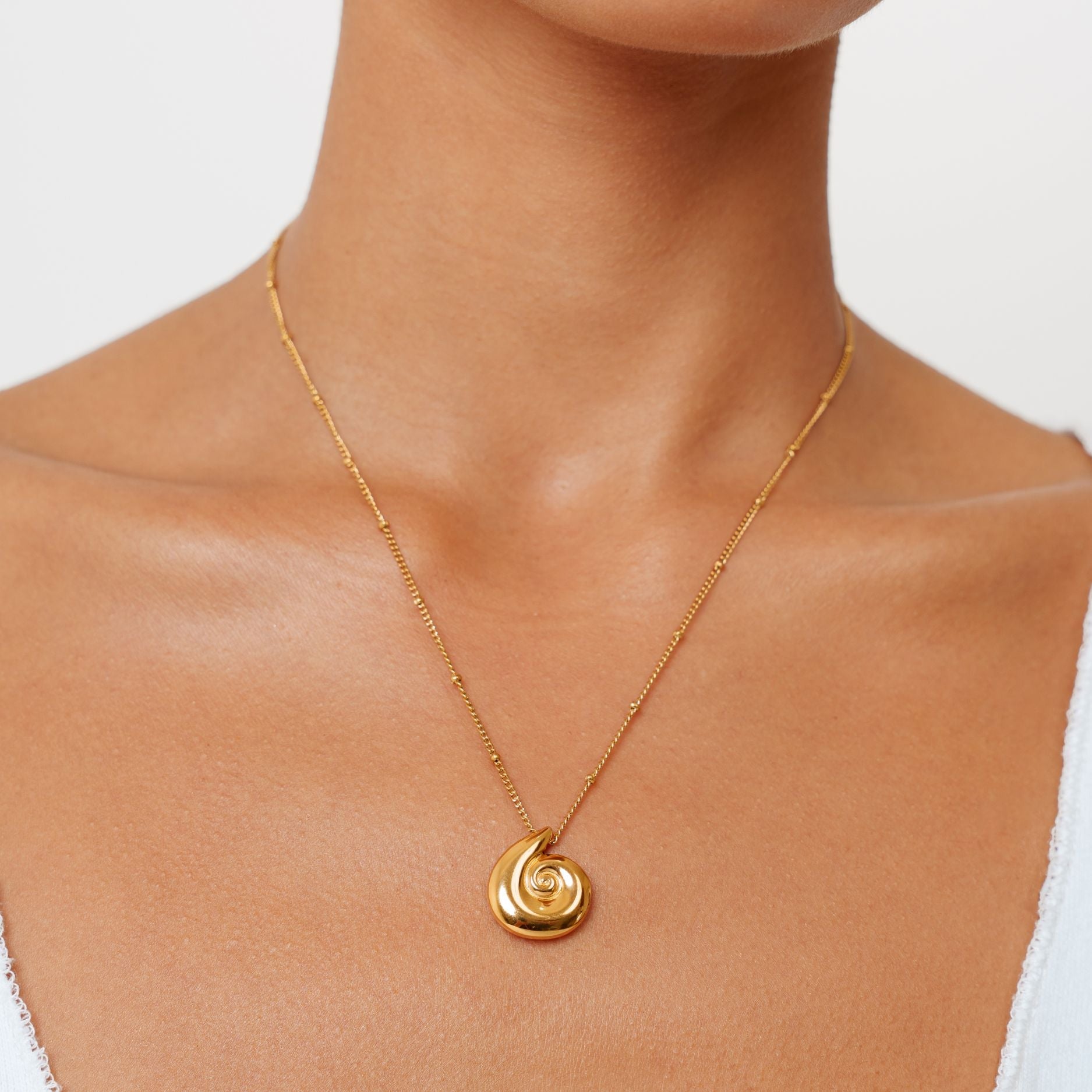 Athena Shell Necklace
