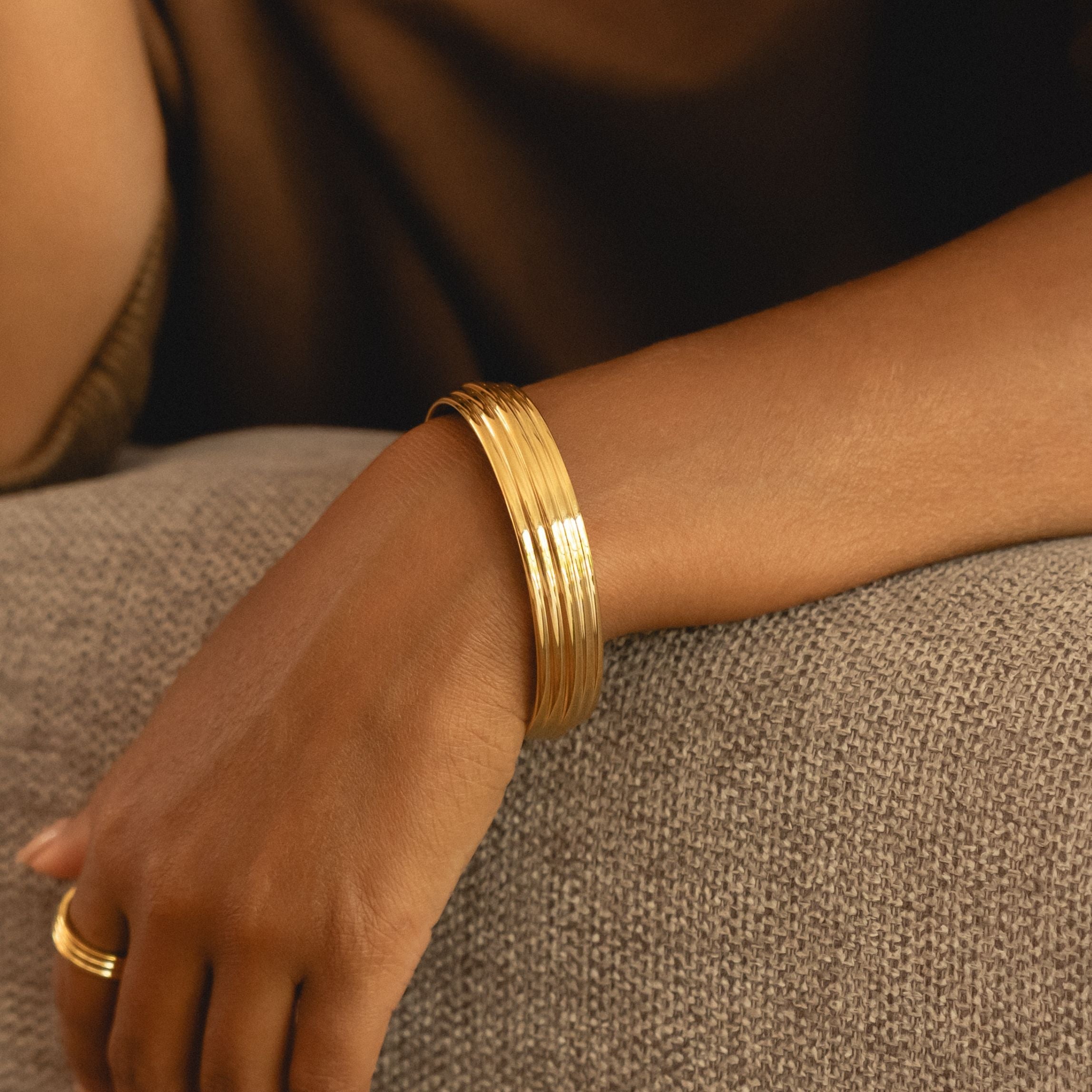 Athena Linea Cuff