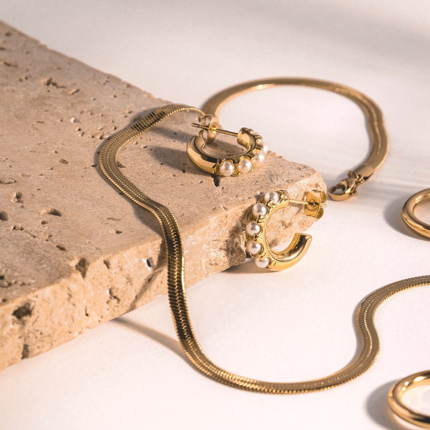 Athena "Kauai" Herringbone Choker