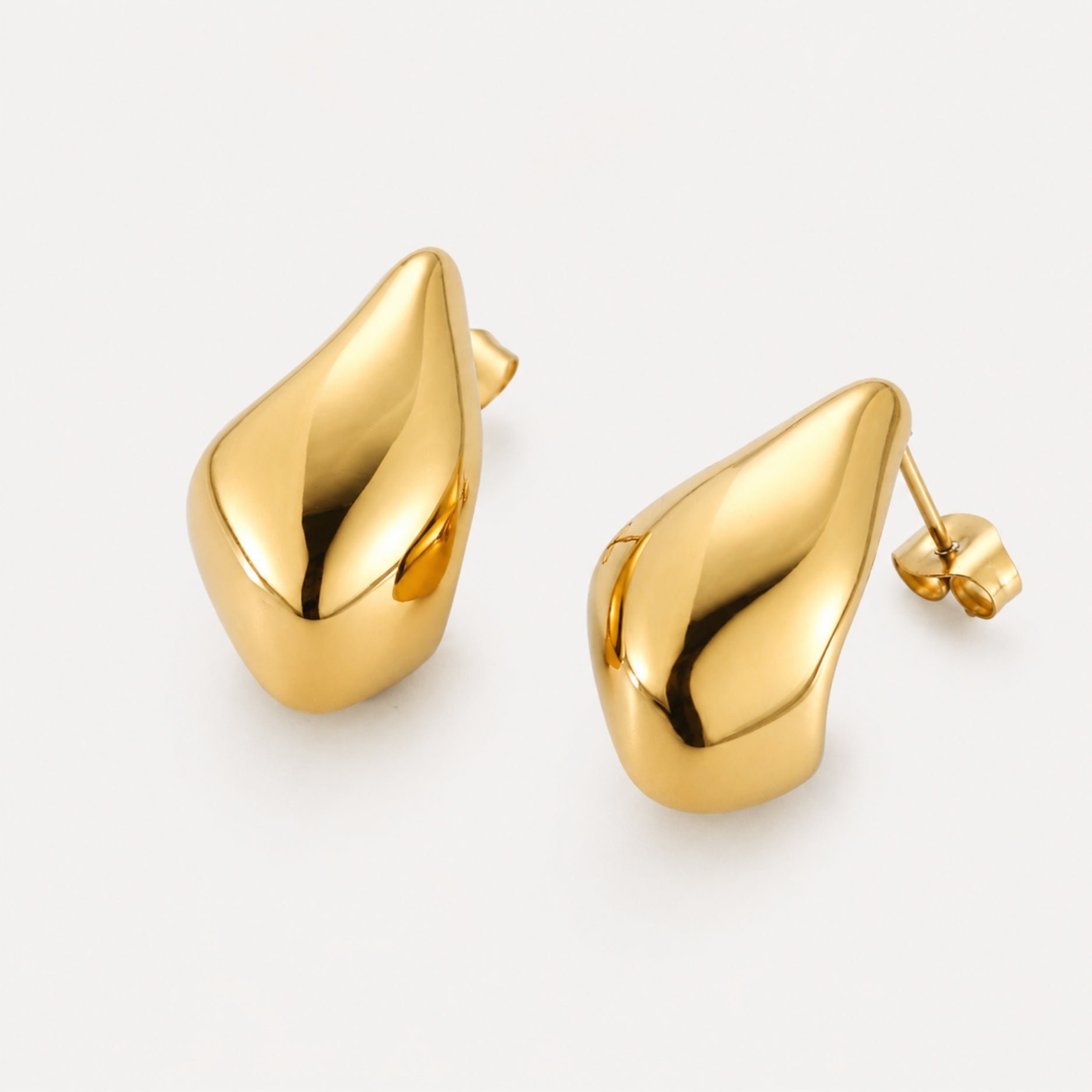 Athena Molten Studs