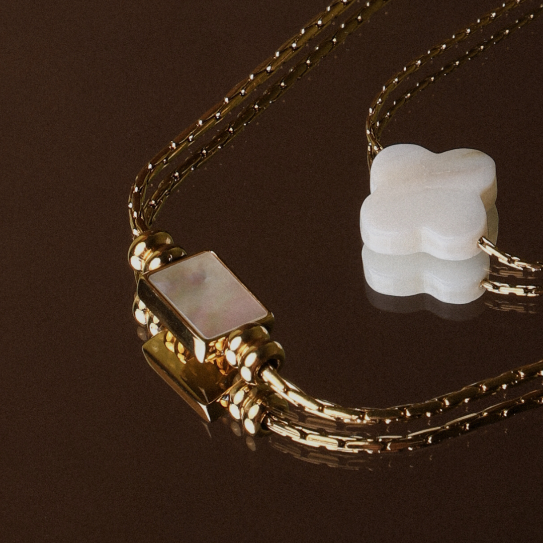 Athena Lune Necklace