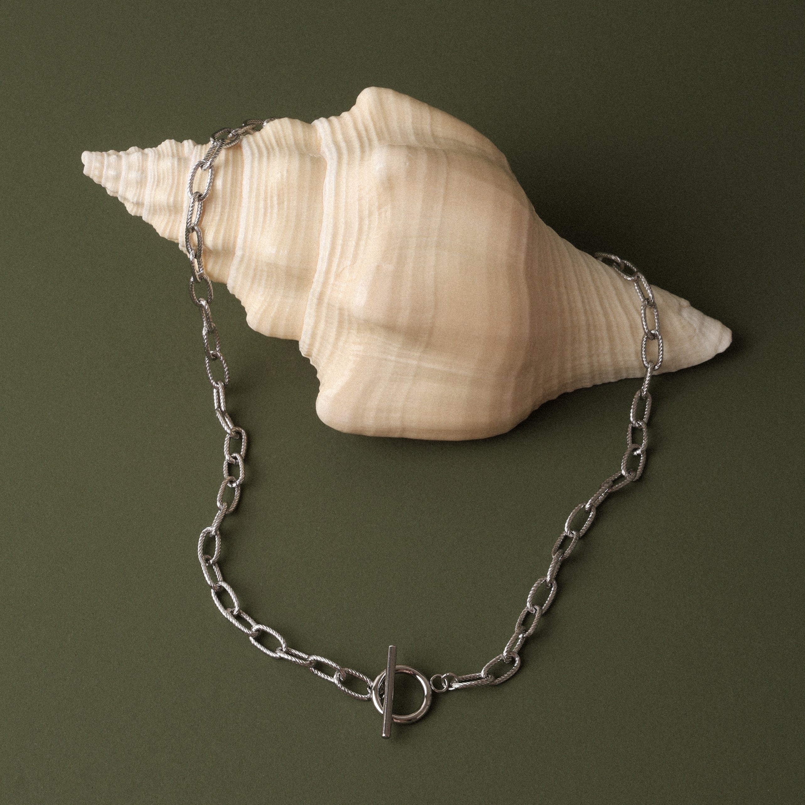 Athena Paperclip Toggle Choker