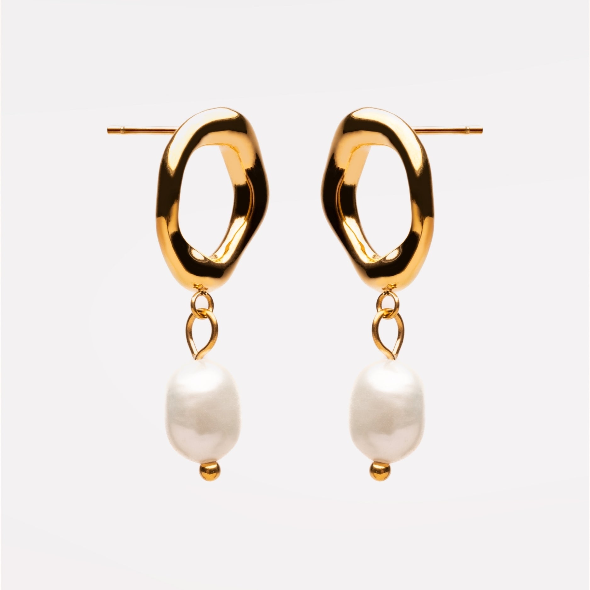 Athena Isola Hoops