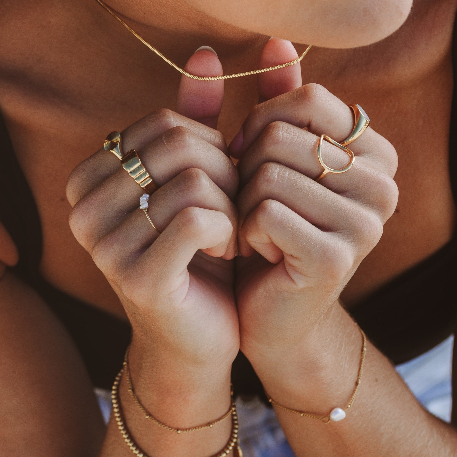 Athena "Bahïa" Oval Ring