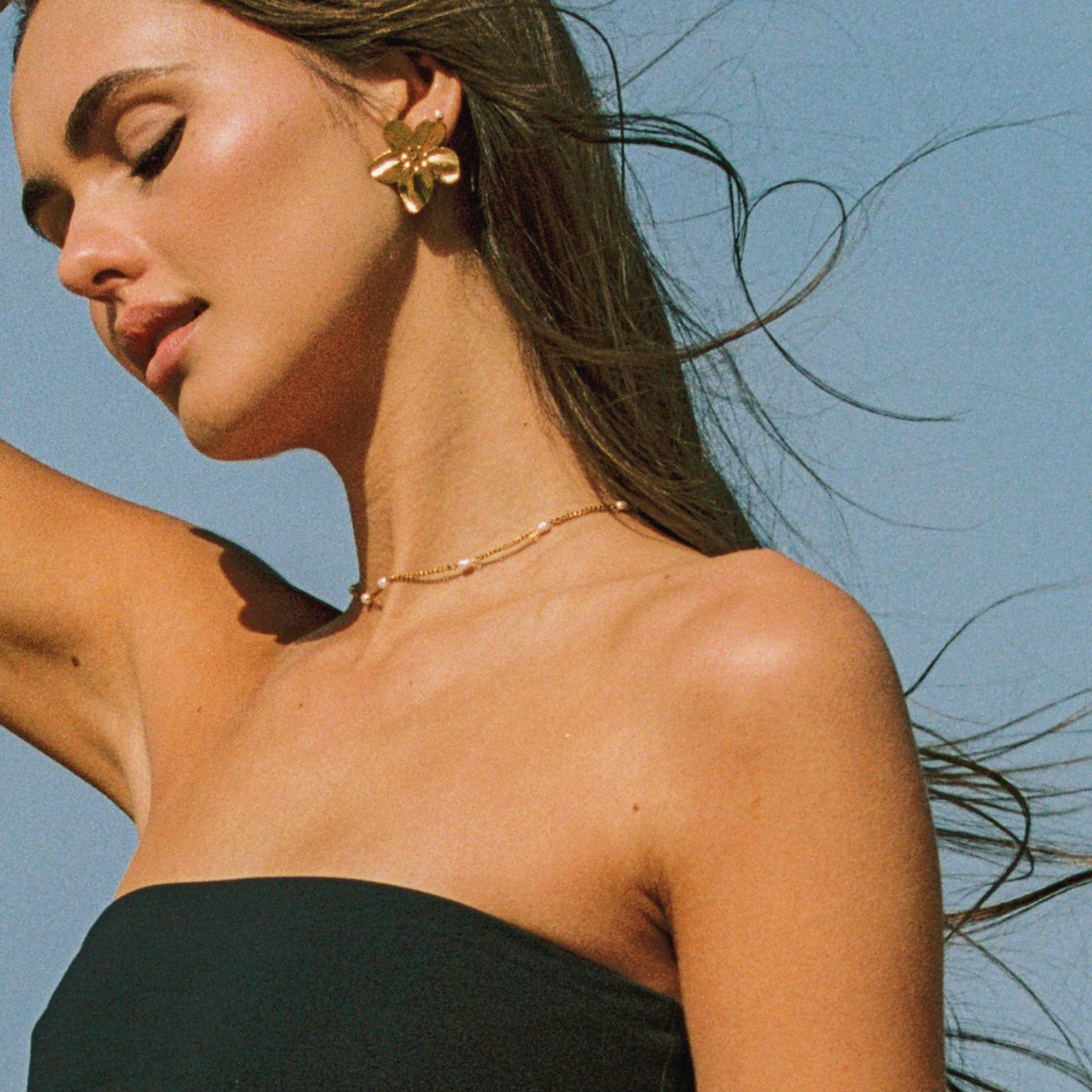 Athena Dainty Gold Pearl Choker